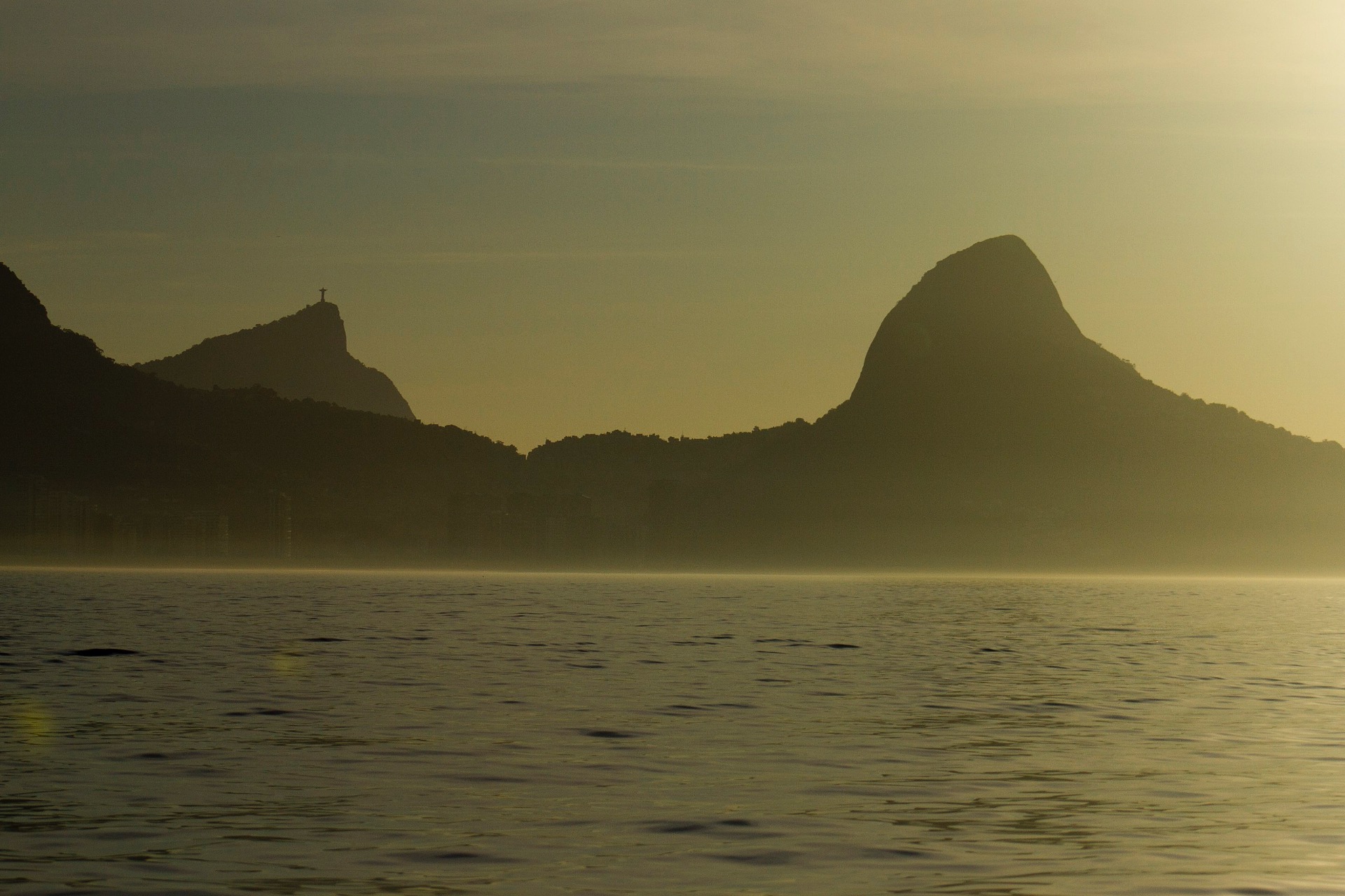 Passeio de lancha na baía maravilhosa