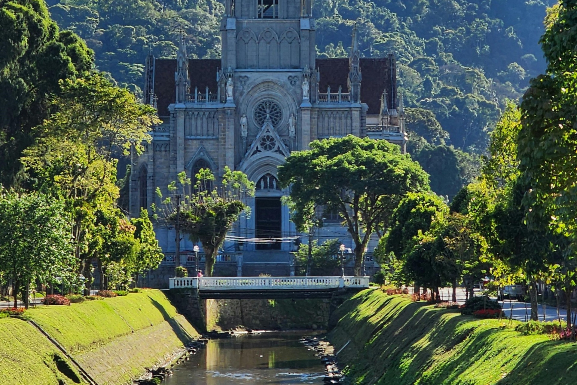 Petrópolis, la Cité Impériale Venez découvrir l'histoire de notre cher Brésil !