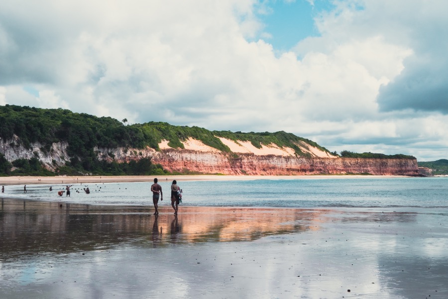 The dolphin beach in Pipa 